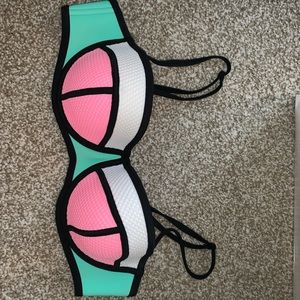 Triangl Bikini Top